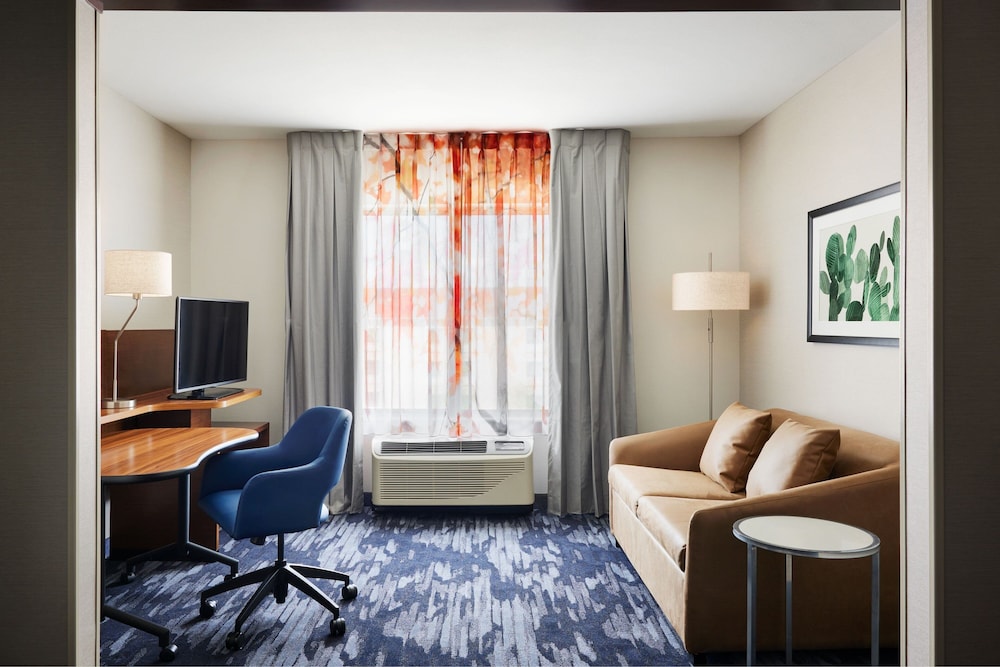 Fairfield Inn & Suites El Paso Airport - photo 11