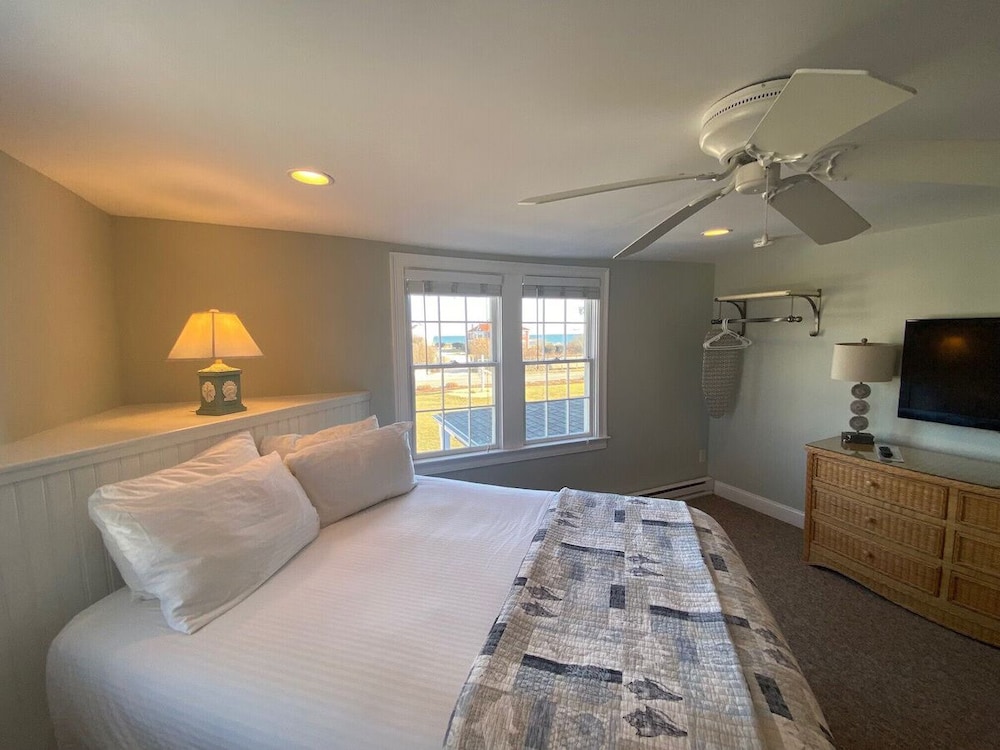Beach Breeze Inn - photo 4