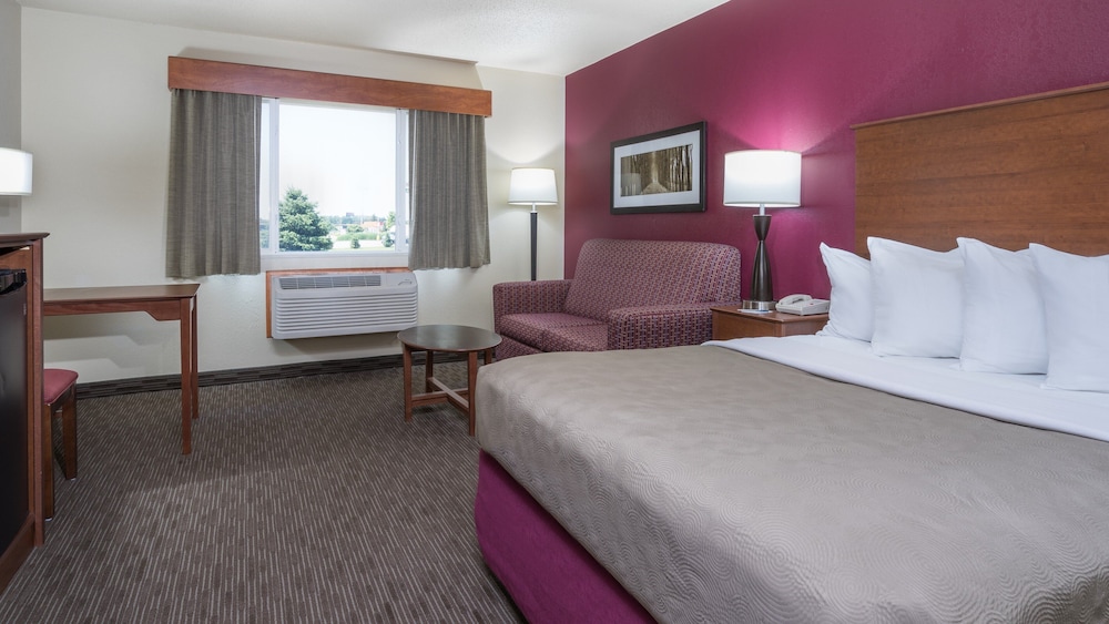 Cobblestone Inn & Suites Durand - photo 32