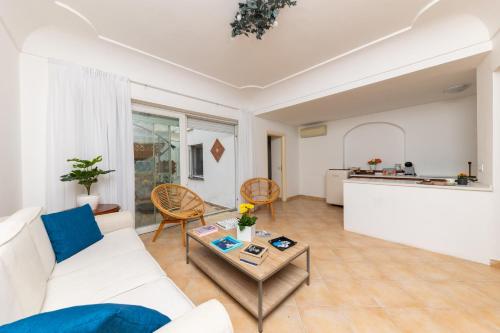 Birago22Capri — 4-Star Luxury Hotel in Capri, Italy