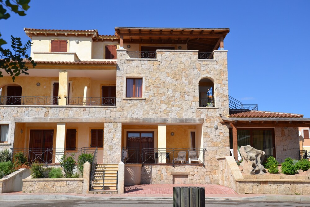 Residence Ataras — 4-Star Luxury Hotel in Loiri Porto San Paolo, Italy