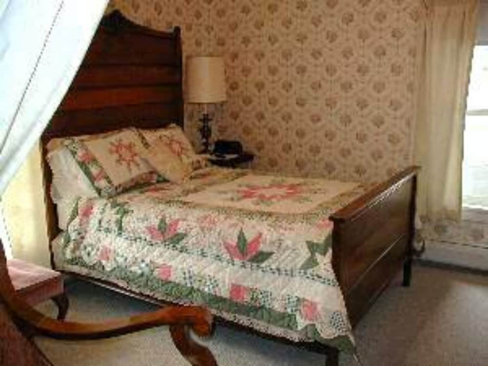 Gallets House B&B — Olean — photo 4
