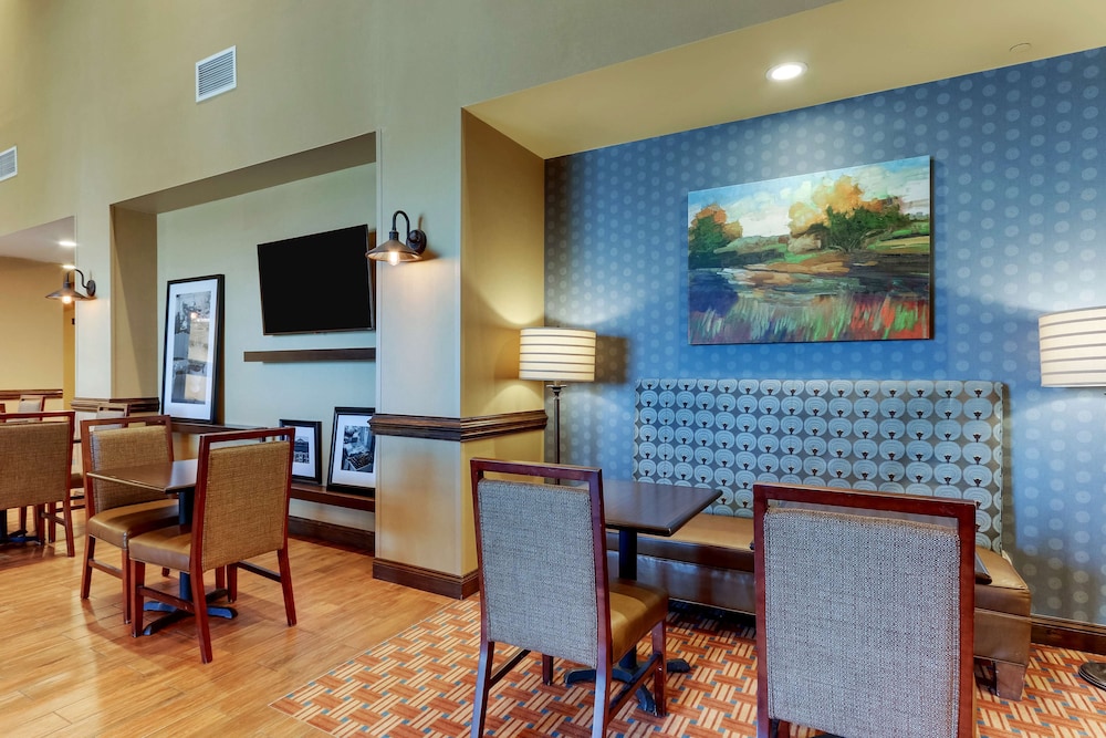 Hampton Inn & Suites Hartsville - photo 36