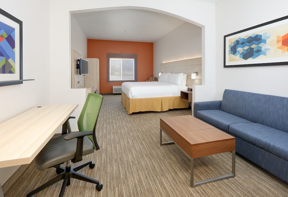 Holiday Inn Express & Suites Burleson Ft. Worth by IHG - photo 5