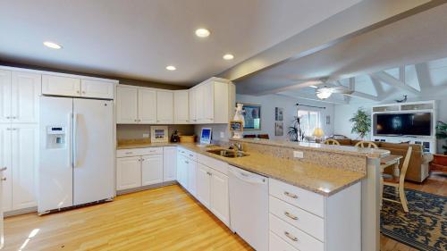 762 Queens Grant - photo 7