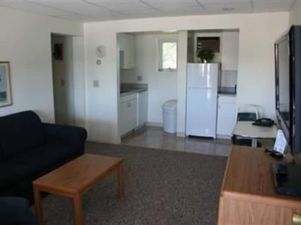 Lakeshor Motor Inn - photo 35