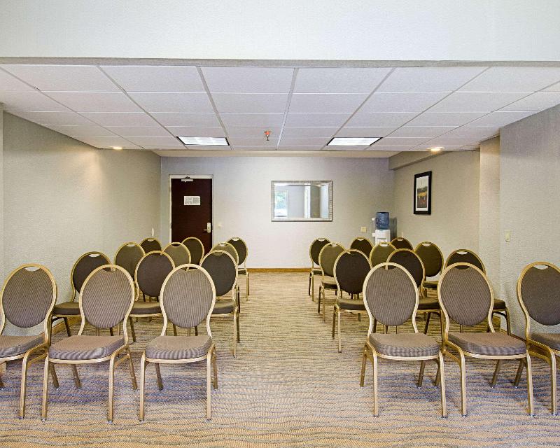 Quality Inn & Suites - photo 46