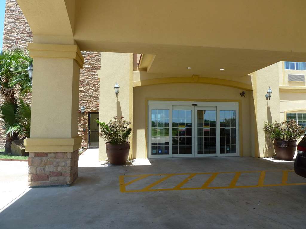 Americas Best Value Inn & Suites Gun Barrel City - photo 4