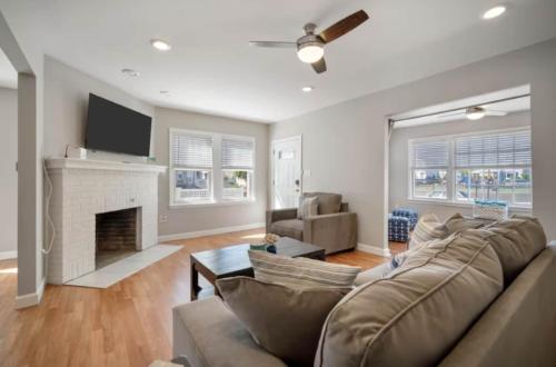 Salt Life Retreat Unit A 2br 2ba Heart Of Margate — Margate
