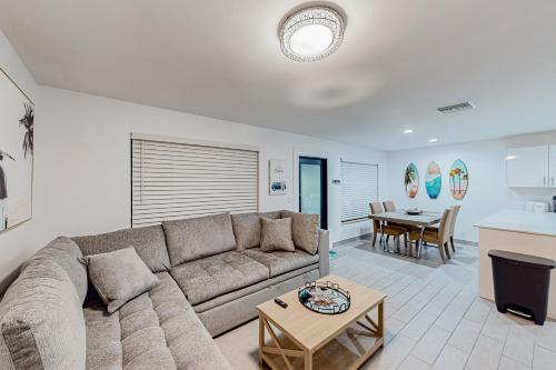 Sunset's Rest — 4-Star Luxury Hotel in Riviera Beach, United States