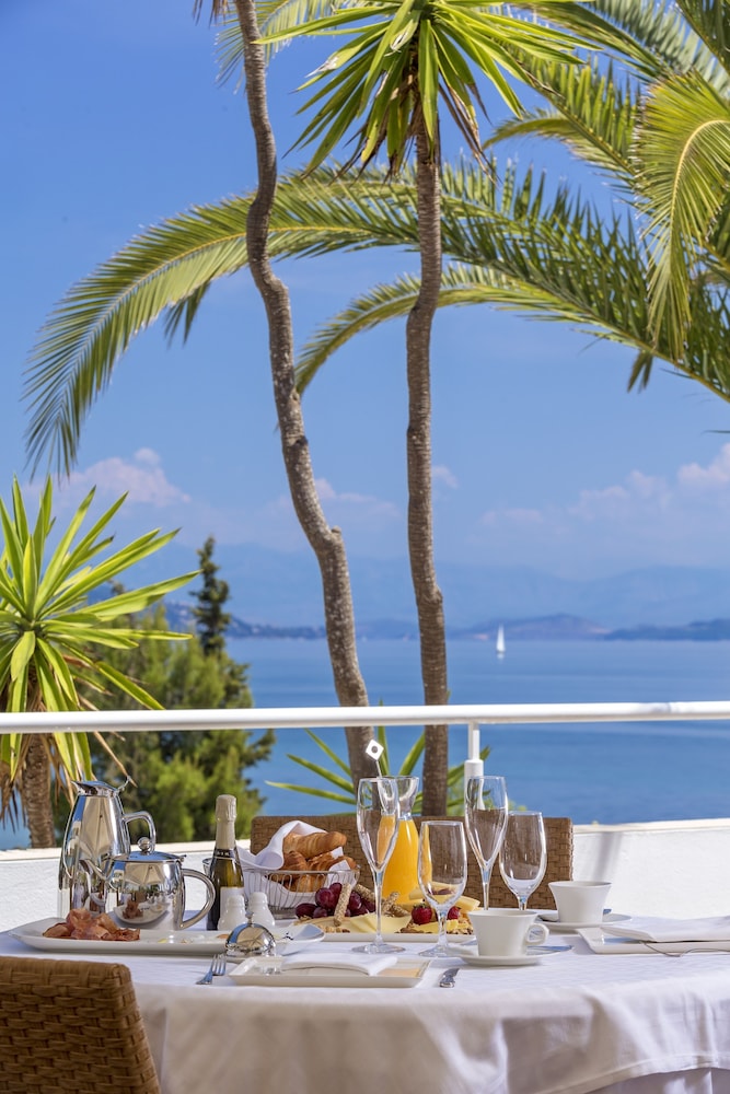 מזון ומשקאות