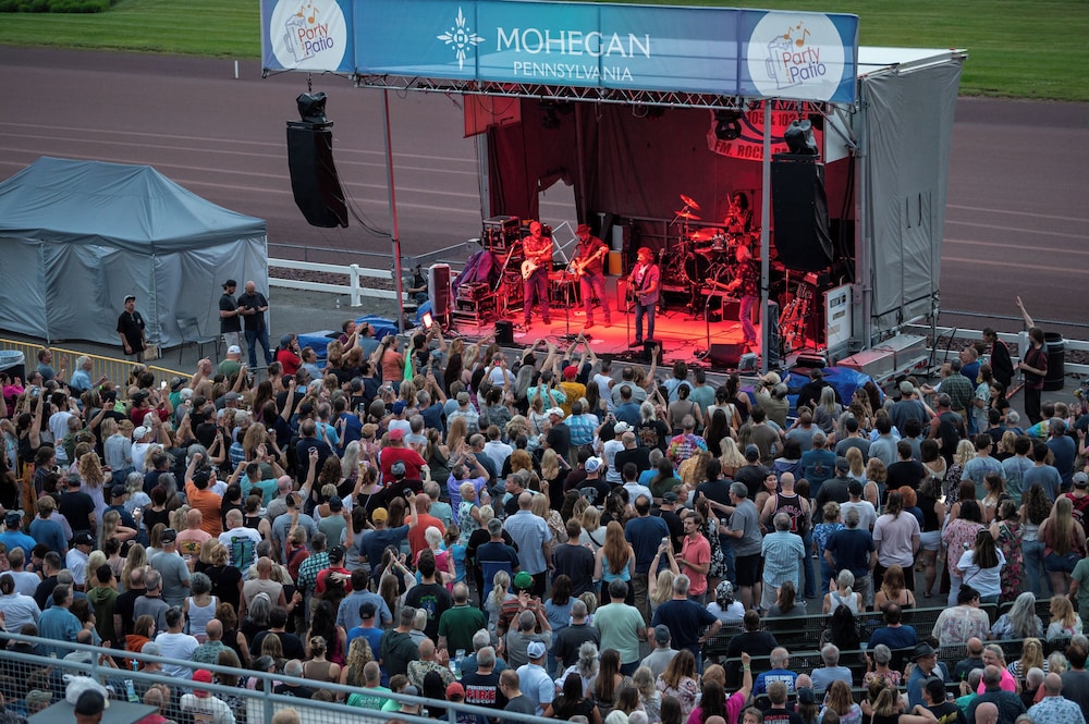 Mohegan Pennsylvania Casino Resort Adults Only 21 - photo 57