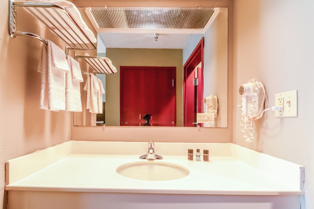 Ark Suites By Oyo Jonesboro I 555 - photo 50