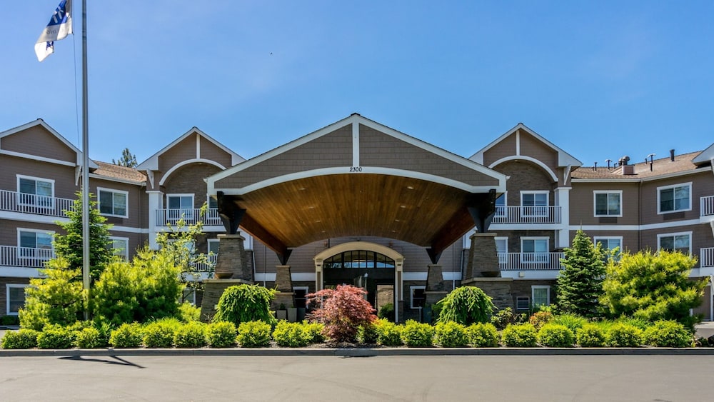 Holiday Inn Express & Suites Interstate 90 by IHG - carbon neutral hotel in Coeur D'alene