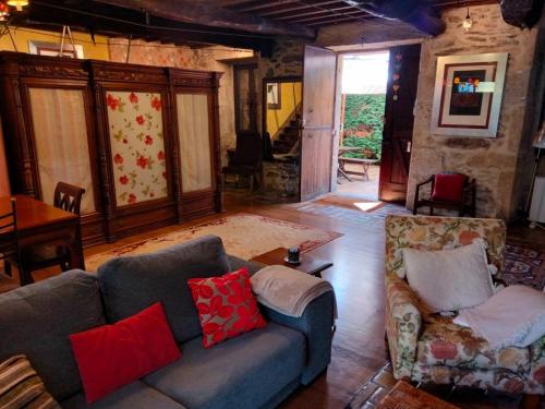 Casita de piedra de 1900 Restaurada in Vigo, Spain