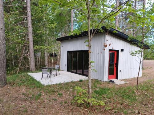 Expedition Inn — Calumet