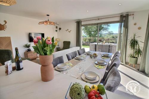 La roz des plages in Pleumeur-Bodou, France