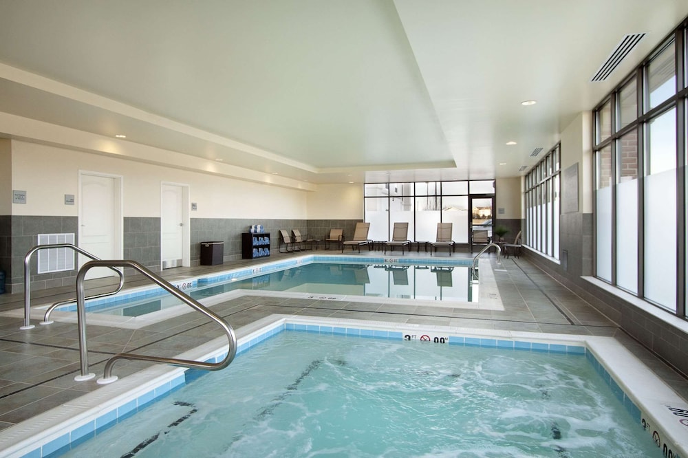 Hampton Inn & Suites Charles Town - photo 18
