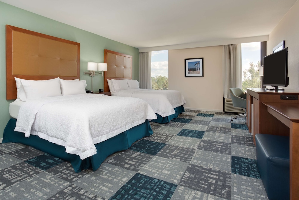 Hampton Inn Norcross - photo 9
