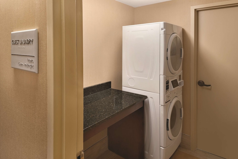 Hampton Inn Cincinnati Kings Island - photo 16