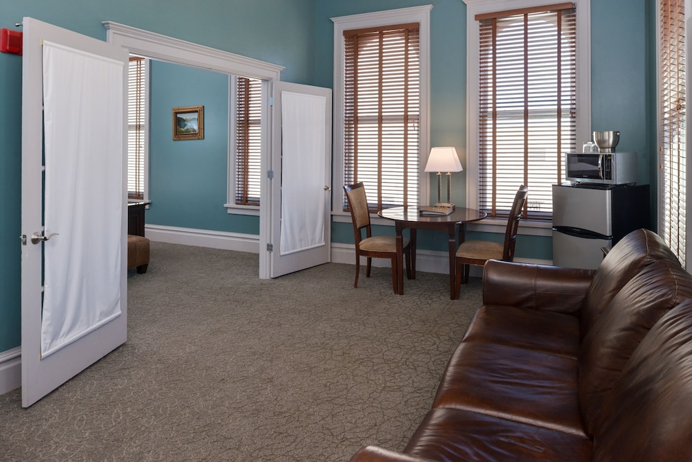 Montvale Hotel - photo 88