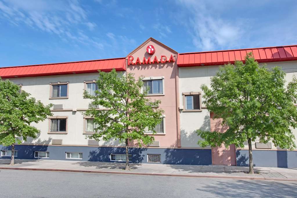 Ramada by Wyndham Bronx - carbon neutral hotel in The Bronx
