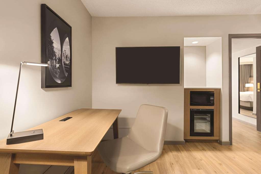 Radisson Hotel Seattle Airport - photo 10
