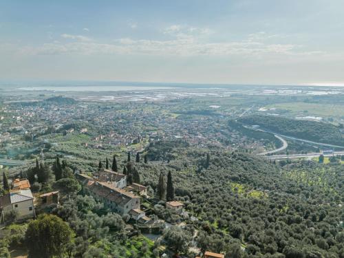 Holiday Home Casa Lorena by Interhome — 4-Star Luxury Hotel in Massarosa, Italy