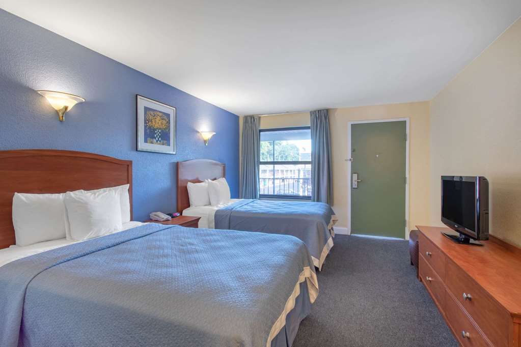 Days Inn by Wyndham Elmsford White Plains - photo 7