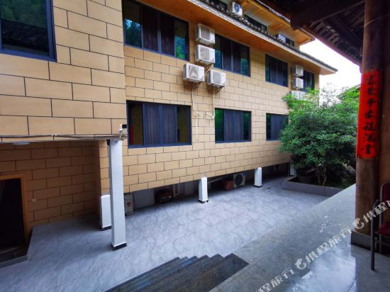 Golden Monkey Hotel — Jiangkou — photo 3