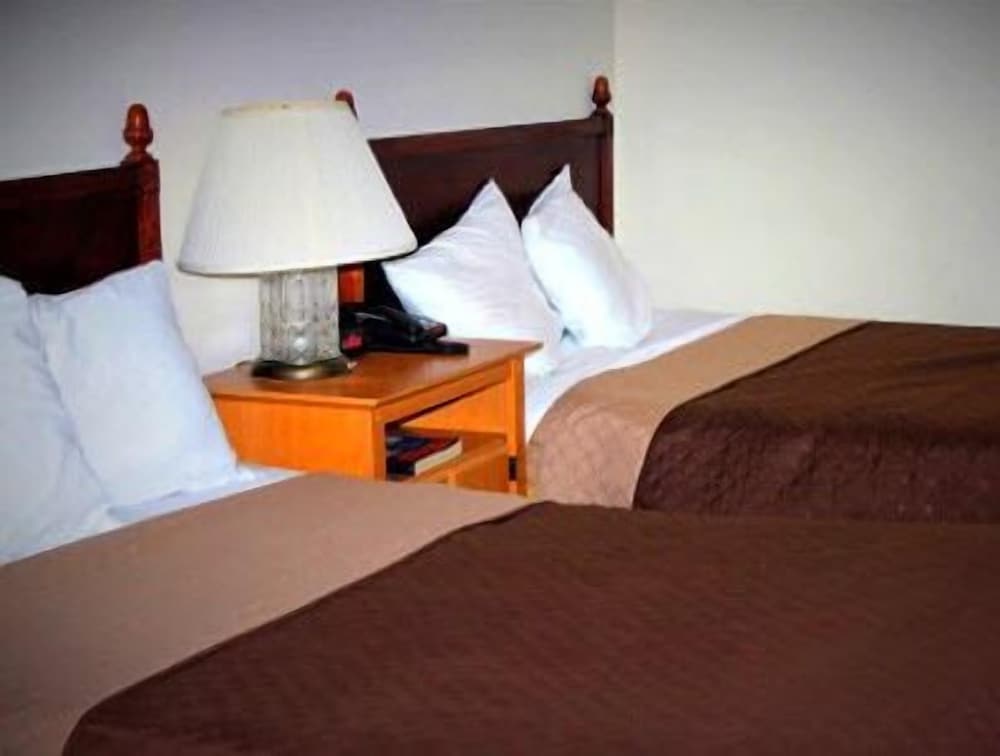 Eastwood Inn Of Wadena - photo 4
