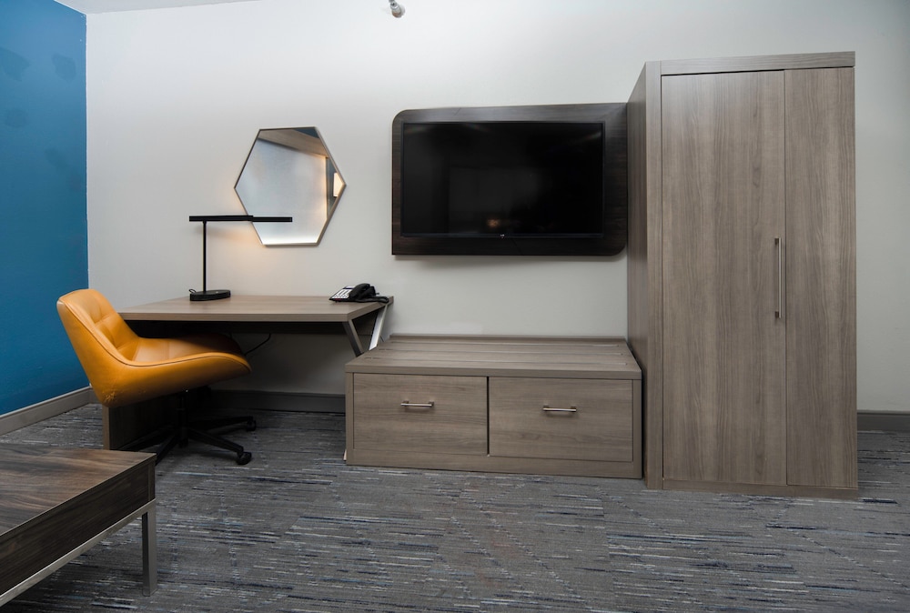 Holiday Inn Express Hotel & Suites Canyon by IHG - photo 37