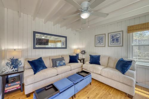 The Surfcomber Multi Residence Home — 4-Star Luxury Hotel in Bay Shore, United States