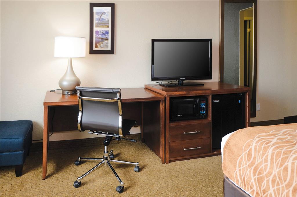 Comfort Inn & Suites Event Center - photo 15