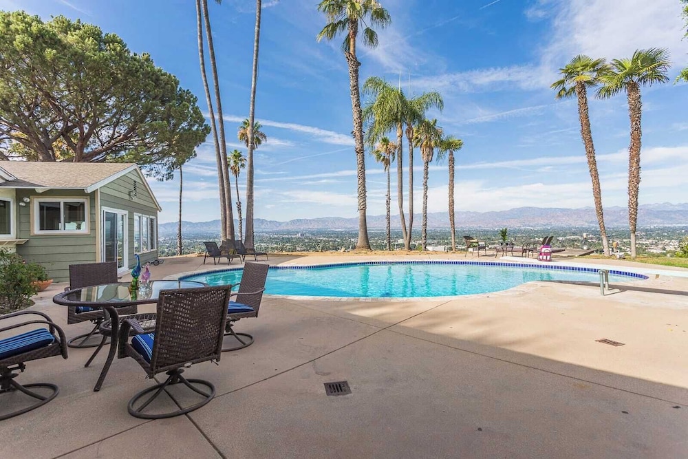 Oak Hills by Avantstay Panoramic View Pool Spa - photo 39