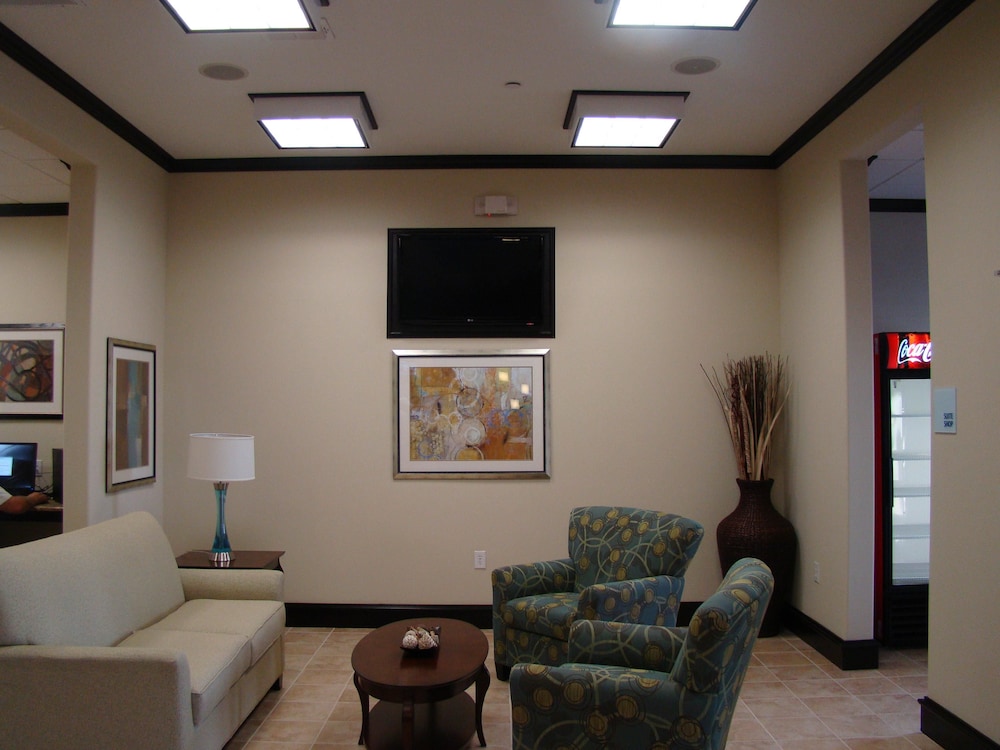 Holiday Inn Express Hotel & Suites Brownfield by IHG - photo 2
