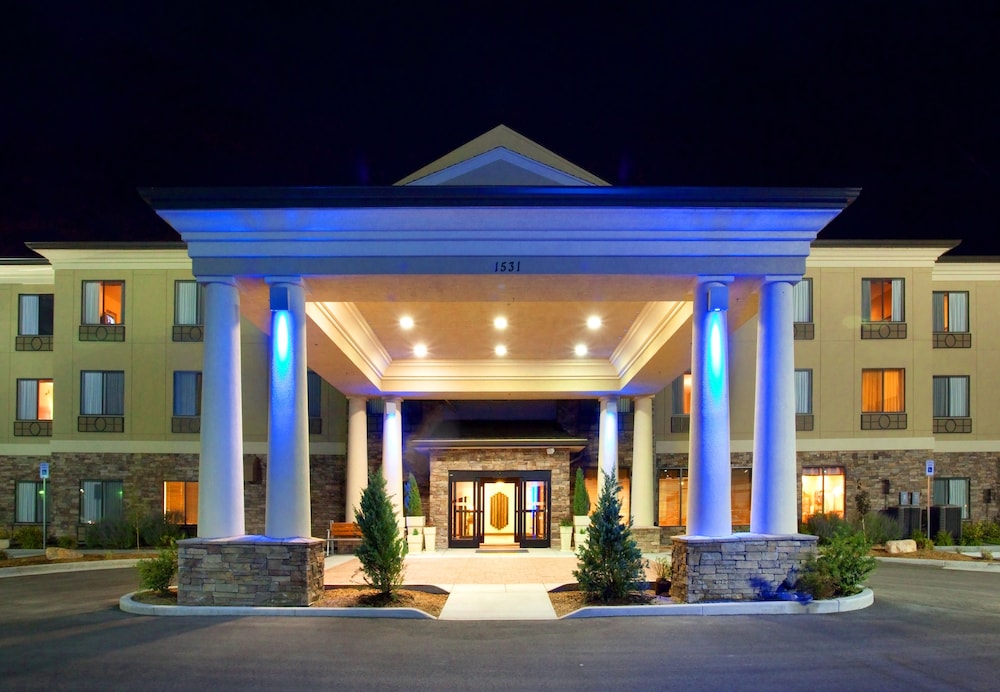 Holiday Inn Express & Suites Tooele by IHG - photo 25