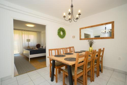 Vadrózsa apartman — 4-Star Luxury Hotel in Sumeg, Hungary