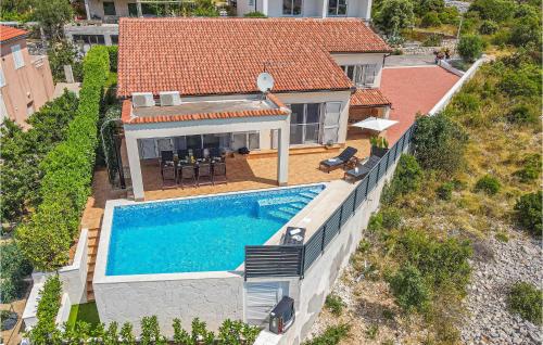 4 Bedroom Stunning Home In Brodarica — 4-Star Luxury Hotel in Brodarica, Croatia
