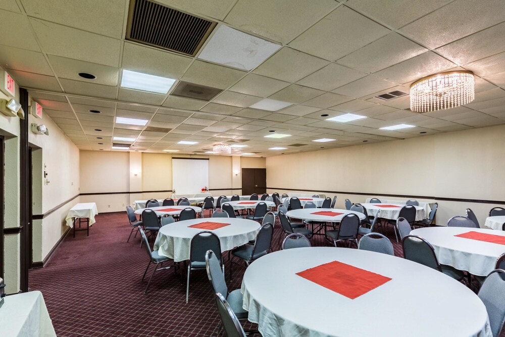 Eco Inn Suites by Hotel O Baytown - photo 28