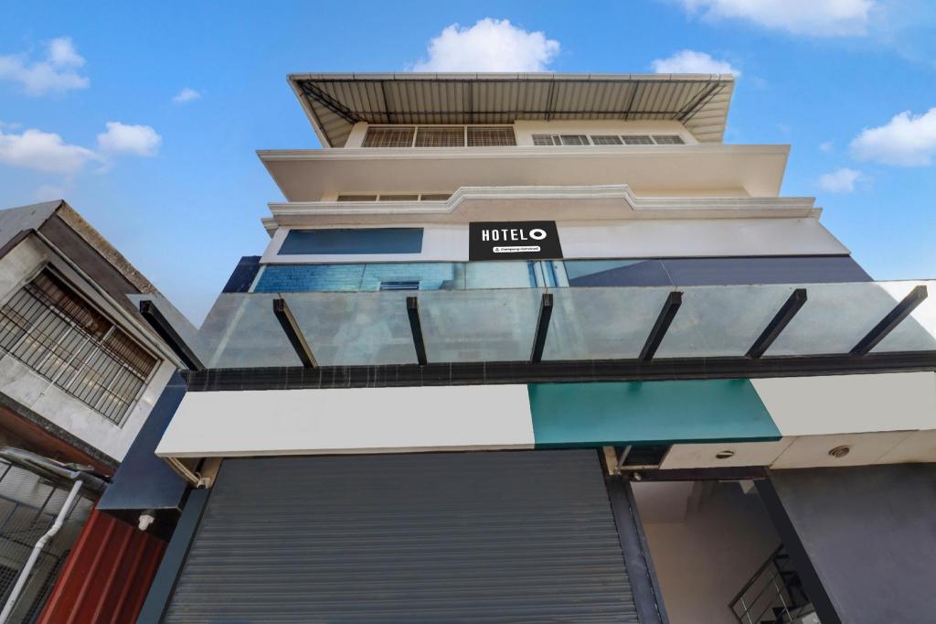 Super Hotel O Anayara Near Lulu Mall formerly Timber Residency in Thiruvananthapuram, India