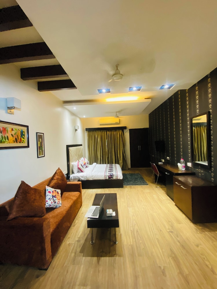 Amazone Residency - last minute hotel in Gurgaon
