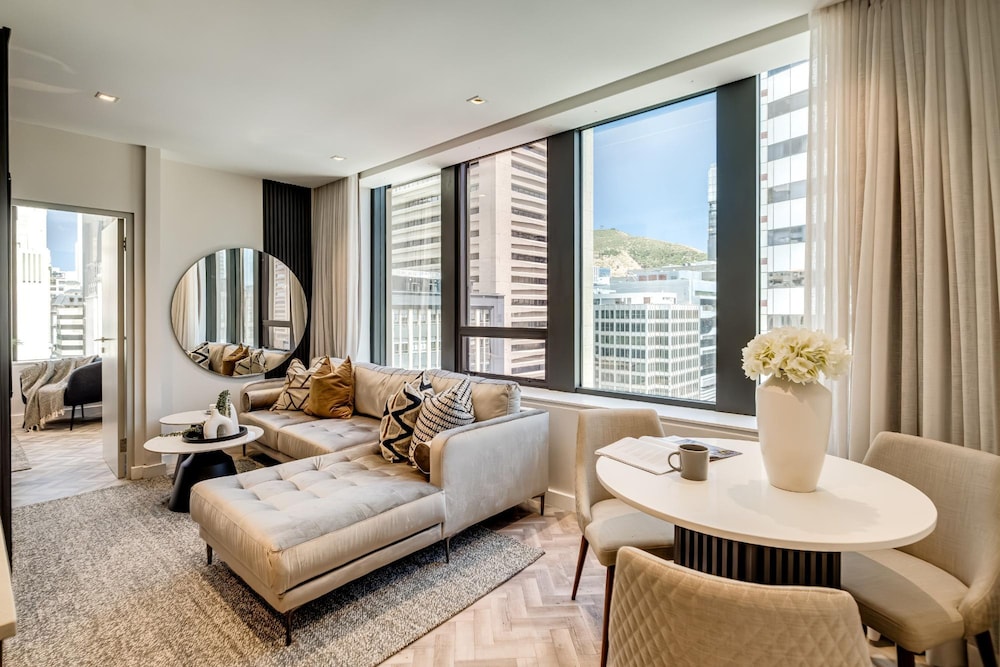 Classy 1bed Apartment in Cape Town City Suite 1001
