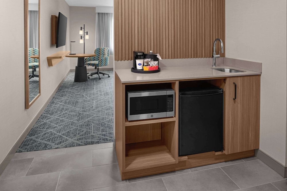 Hampton Inn by Hilton Costa Mesa Newport Beach - photo 13