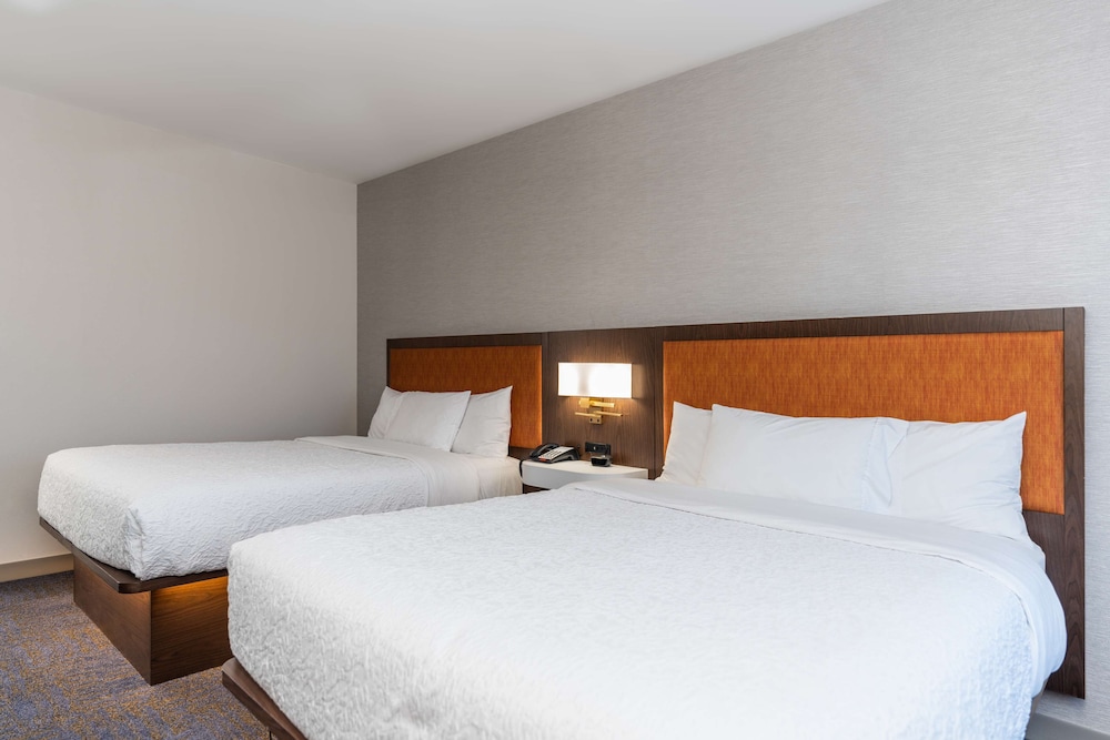 Hampton Inn & Suites Houston Sugar Land - photo 14