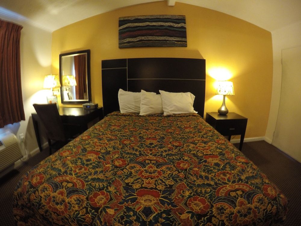 Indio Holiday Motel - photo 9