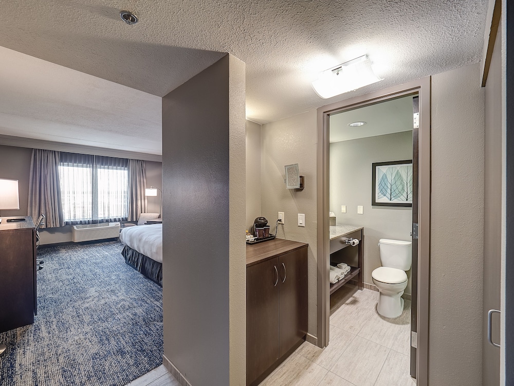 DoubleTree by Hilton Hotel Bloomington - photo 7
