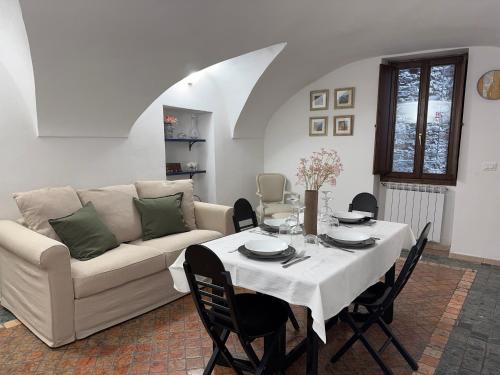 Medieval Experience with Panoramic View — Pigna — photo 3