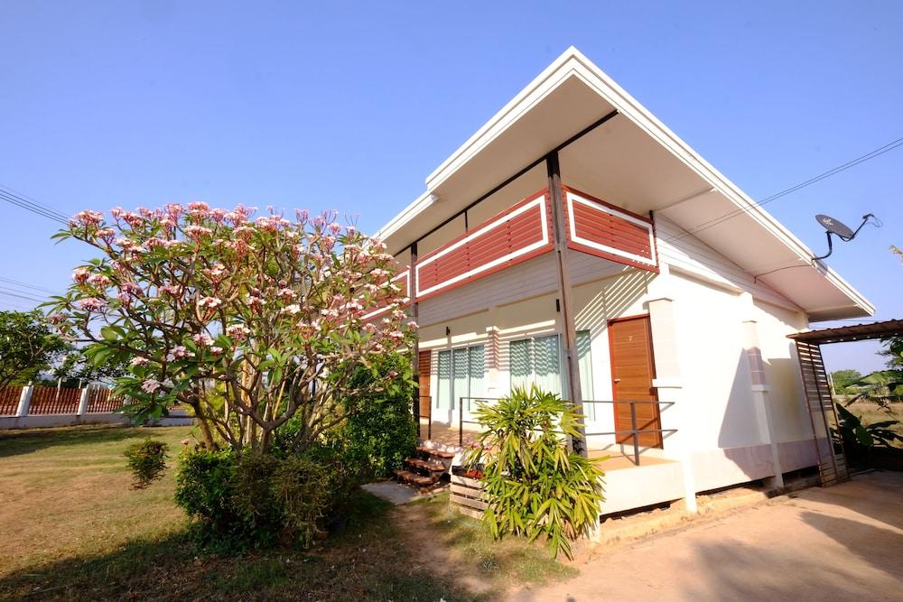 Prompong Resort Mukdahan — hotel in Si Bun Rueang