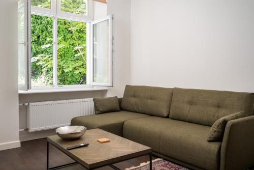 Hoża City Centre Apartment by BookingHost — 4-Star Luxury Hotel in Warsaw, Poland
